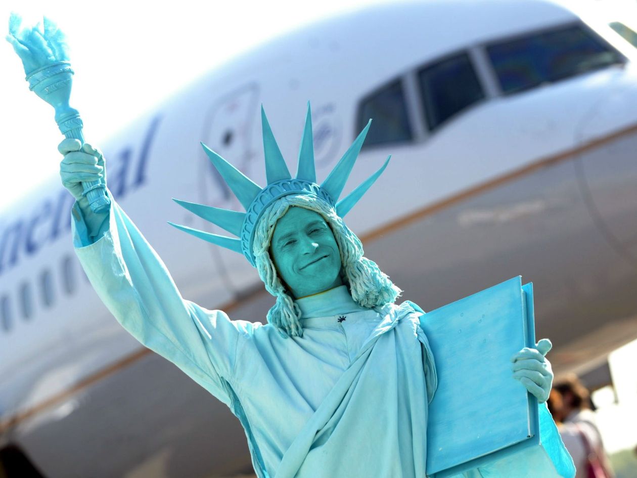 Lebendige PuppeFreiheitsstatue, Fa. Continental Airlines Lebendige Puppe