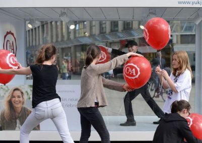 Künstler für Eröffnung